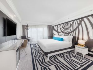 Pullman Cairns – Harbour View Room